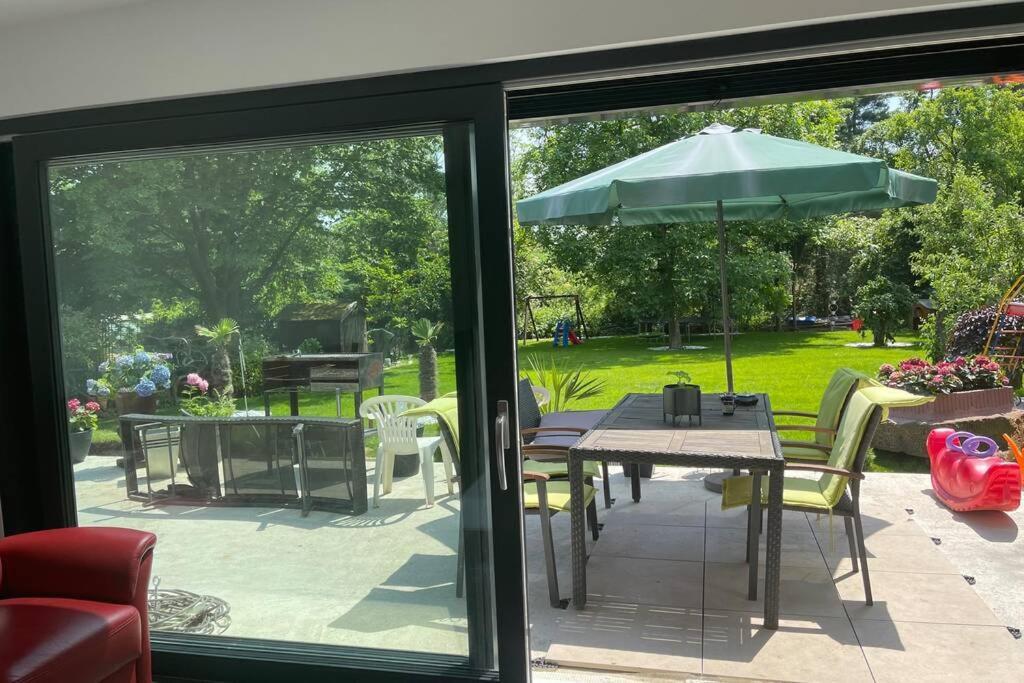 Wunderschoene Terrassenwohnung Mit Blick Ins Gruene! เมียร์บุช ภายนอก รูปภาพ
